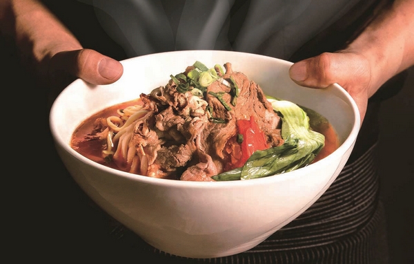 <p>
▲凱達大飯店的「爽口番茄牛肉麵」,特選美國Choice牛肉軟嫩入味。</p>
